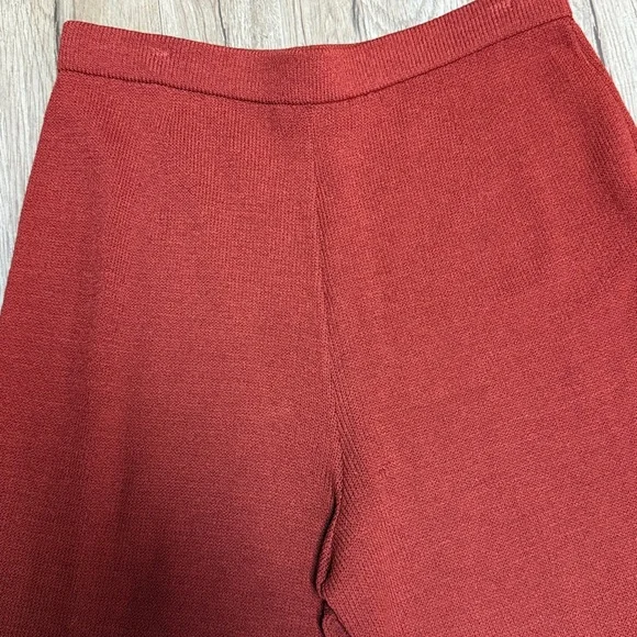 St. John Knit Pull up Pants. Size 8 Like New Color is Paprika. Super Cute - Picture 2 of 5